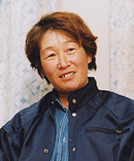 艐q 